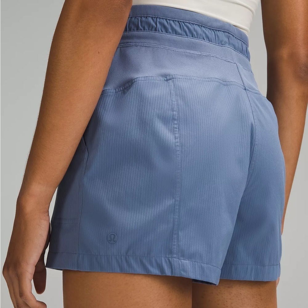 New Lululemon Dance Studio High-Rise Shorts 3.5" Oasis Blue Size 4 NWT - Picture 5 of 5